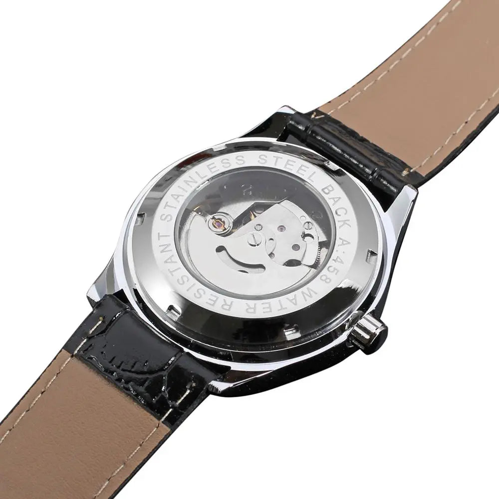 Reloj de hombre elegante y moderno con pantalla digital.